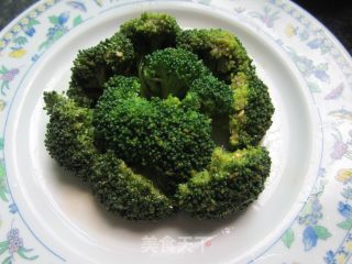 汁浇西兰花的做法步骤：3