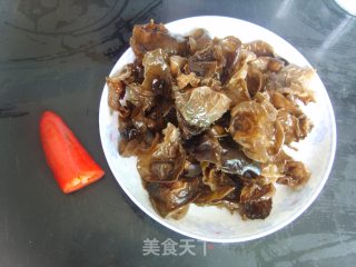 凉拌木耳的做法步骤：2