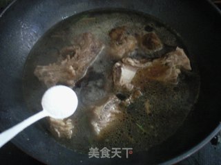 排骨压豆角的做法步骤：11