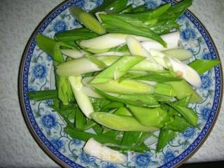 青蒜炒腊肉的做法步骤：2