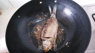 萝卜丝鲫鱼汤的做法步骤：3