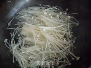 红油金针菇的做法步骤：3