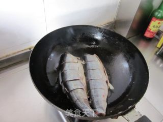 家炖青鱼的做法步骤：3