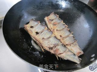 家炖青鱼的做法步骤：4
