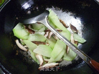 香菇炒佛手瓜的做法步骤：8