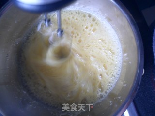 全蛋海绵蛋糕的做法步骤：2