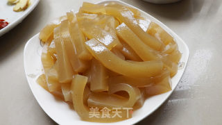 酸菜魔芋炖鱼头的做法步骤：2