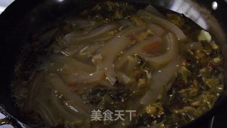 酸菜魔芋炖鱼头的做法步骤：7