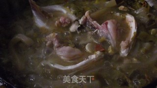 酸菜魔芋炖鱼头的做法步骤：8