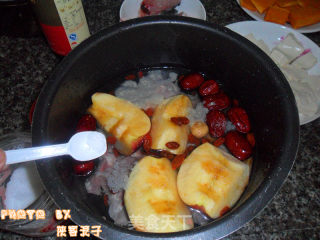 无花果红枣苹果猪骨汤的做法步骤：7