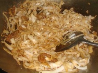 干炒豆芽河粉的做法步骤：6