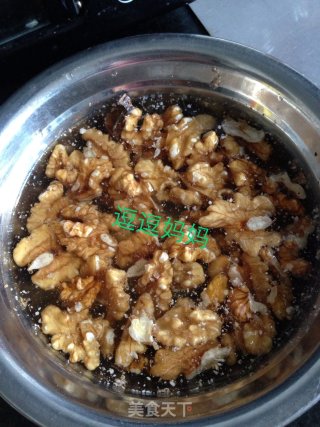 无油版琥珀桃仁的做法步骤：1