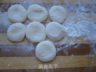 鲜虾水饺的做法步骤：6