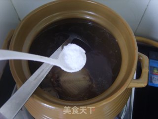 【平补老火靓汤——春天篇】土伏苓眉豆煲白鸽的做法步骤：7