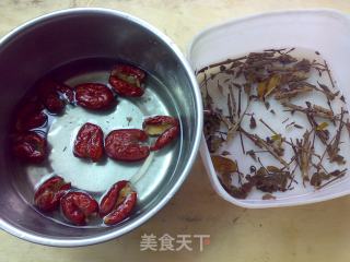 红枣桑寄生蛋茶的做法步骤：3