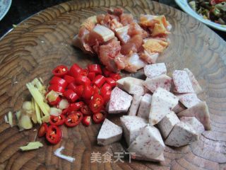 爆炒鸡胸肉的做法步骤：1