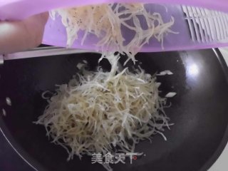 香辣小银鱼的做法步骤：3