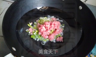 香菇肉丁酱的做法步骤：2