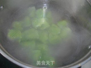 肉三鲜水饺的做法步骤：8