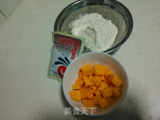 花样馒头---康乃馨的做法步骤：1