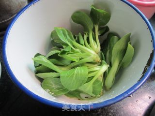 凉拌西兰花的做法步骤：1