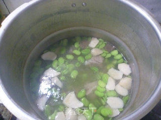 杏鲍菇蚕豆排骨汤的做法步骤：12