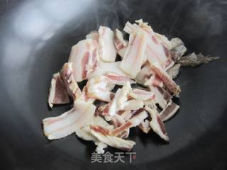 双椒炒腊肉的做法步骤：5