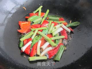 双椒炒腊肉的做法步骤：8