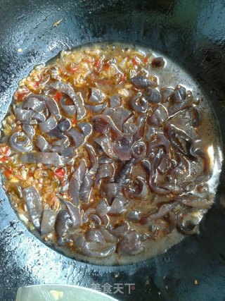 美味家常菜---酸辣海参的做法步骤：5