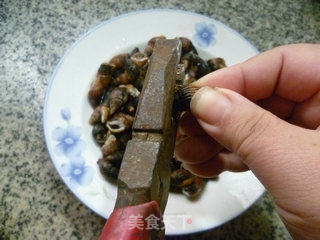 香拌小黄螺的做法步骤：3