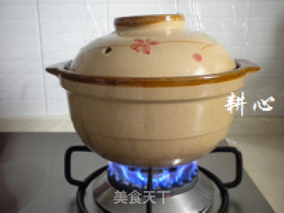 苹果炖鱼汤的做法步骤：3