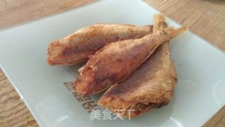 香煎咸鱼的做法步骤：3