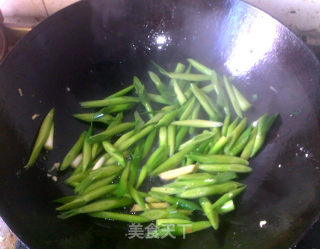 大蒜炒鸡蛋的做法步骤：6