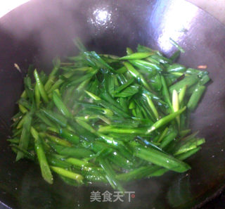 大蒜炒鸡蛋的做法步骤：7