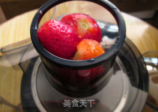 鲜榨草莓汁的做法步骤：4