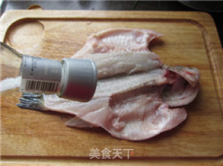 清蒸鲈鱼的做法步骤：4