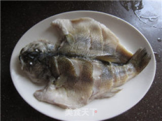 清蒸鲈鱼的做法步骤：11