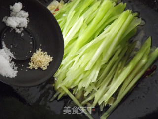 拌莴笋丝的做法步骤：8