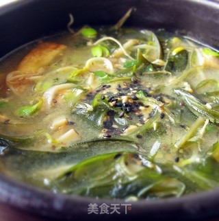 裙带豆芽素酱汤的做法步骤：10