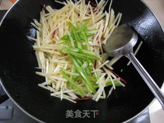 酸辣土豆丝的做法步骤：9