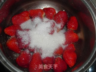 糖水草莓的做法步骤：4