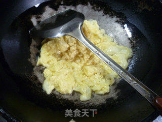 韭菜牛肉肠炒鸡蛋的做法步骤：8