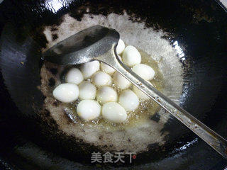 笋干菜烧鹌鹑蛋的做法步骤：5