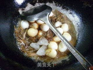 笋干菜烧鹌鹑蛋的做法步骤：8