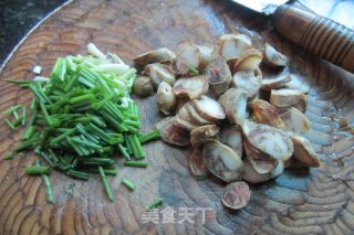香葱腊香肠的做法步骤：2