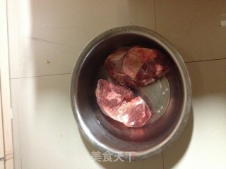 家庭自制牛肉干的做法步骤：1