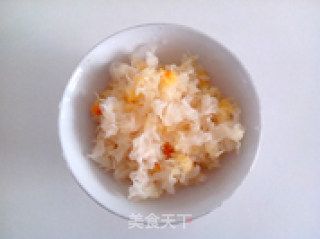 养颜雪耳莲子羹的做法步骤：4