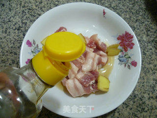 五花肉蒸萝卜干的做法步骤：7