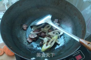 双椒炒香肠的做法步骤：5
