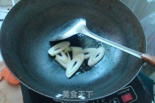 双椒炒香肠的做法步骤：6
